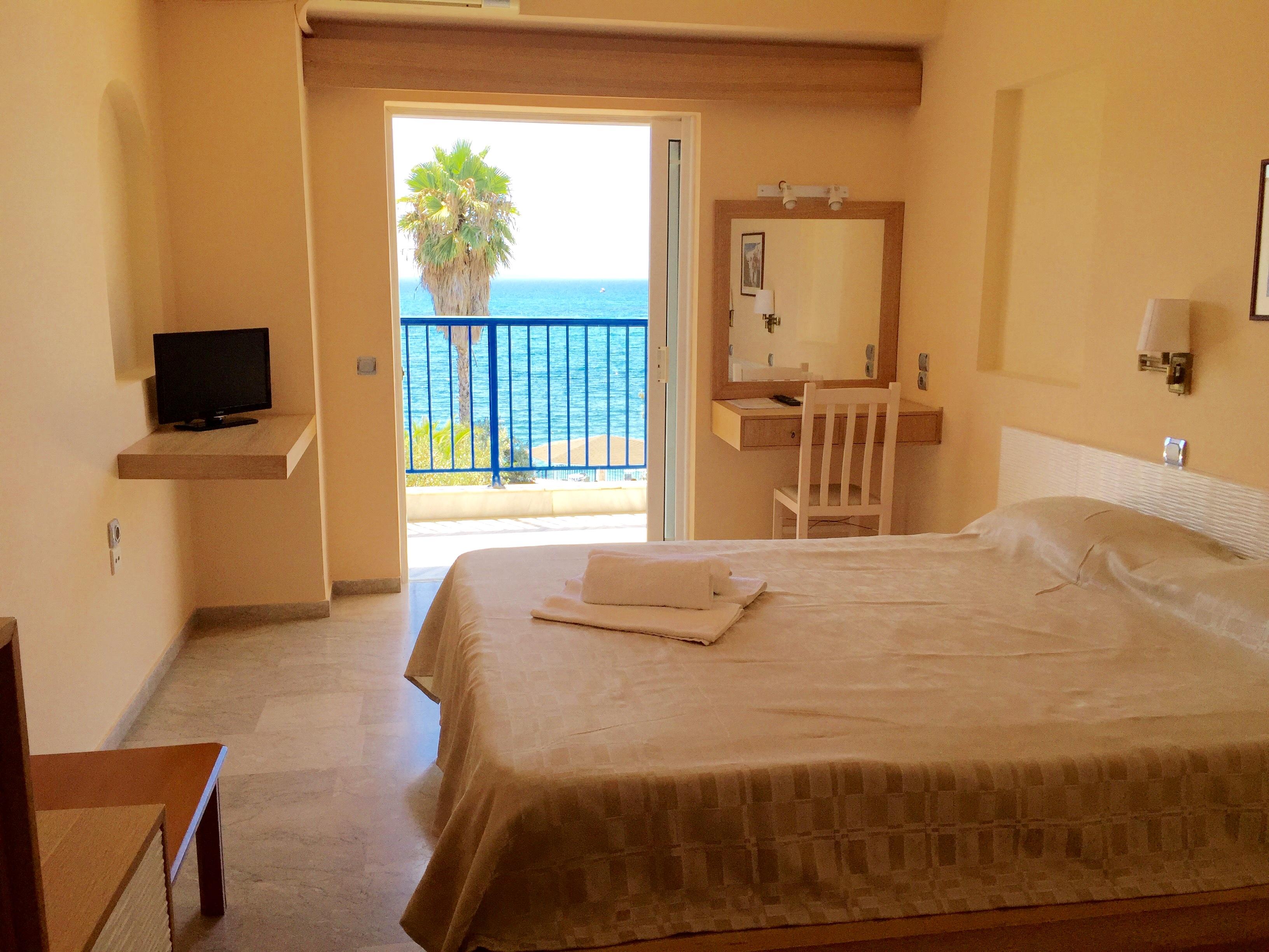 Hotel Golden Sun Finikounta Exterior photo
